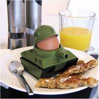 WishOf.Me - Panzer Eierbecher mit Toastschneider - Soldat Krieg mit Toastschneider
